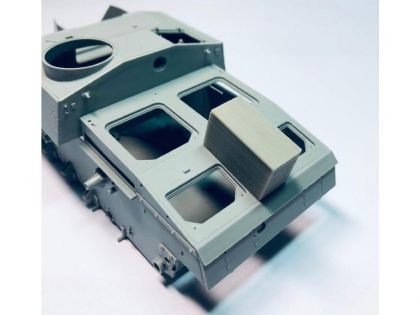 E35108 Wooden box for Stug.  III G initial from Das Reich,  type 1,  with wood texture