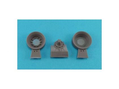 35069 Steel wheels with mud shield for M26/46/47/48A1 first series,  without rubber,  contains one wheel
