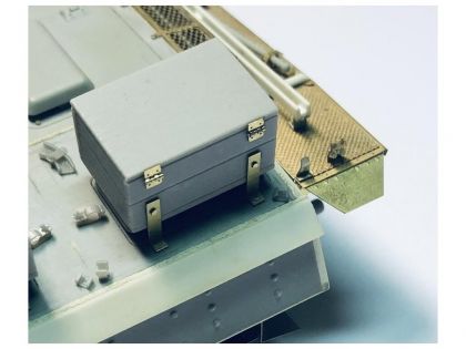 E35085 Wooden boxes for Pz. Bef. Wg.  III J,  with wood texture and PE bracket and hinges