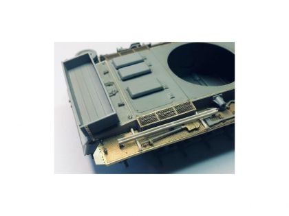 E35089 Wooden box for Pz. Kpfw III L-N,  type 3,  with wood texture and PE bracket