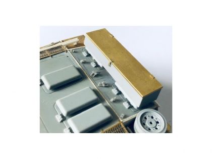 E35078 Metal box for Stug.III G from LSSAH, type 1, with bracket