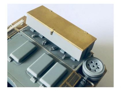 E35079 Metal box for Stug.III G from LSSAH, type 2, with bracket