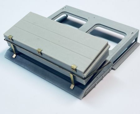 E35090 Wooden box for Pz.Kpfw III L-N, type 4, with wood texture and PE bracket