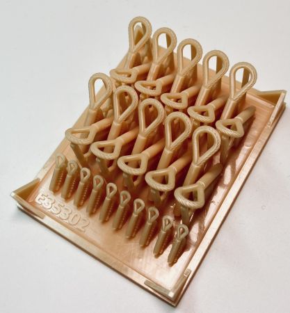 E35302 Tow cables eyes for Tiger I, Tiger II and Jagdtiger, 20 pcs. large, 10 pcs. small 