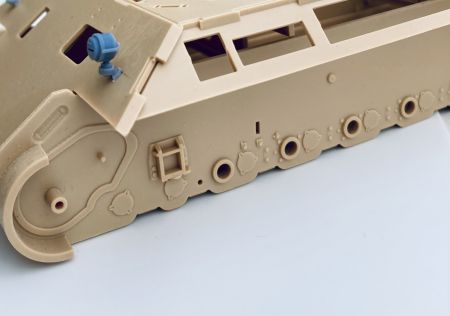 E35127	German Bosch light for Panther A-D, 24 pcs. and 10 pcs. empty base