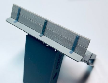 E35095 Wooden box for Pz.Kpfw III L-N, type 9, with wood texture and bracket