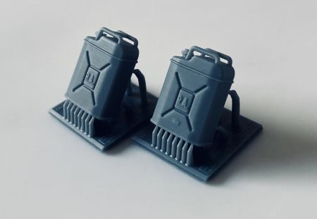 E35347 Italian WWII jerry cans, pattern 1, 2 variants, 5 pcs. each